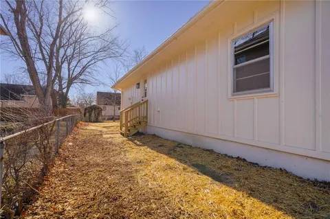 $439,000 | 1001 East Piatt Lane, Olathe, KS 66061