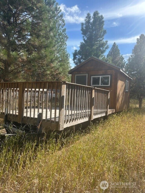 0 Melcum Grade Road Dayton, WA 99328 - Photo 2 of 12 a view of a backyard with pathway