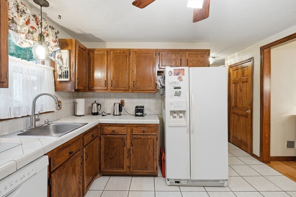 3 Barrows Road Worcester, MA 01609 - Photo 16 of 40