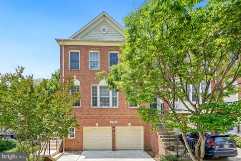 $939,900 | 11900 Bristol Manor Court, Unit 73, North Bethesda, MD 20852
