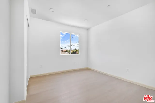 $2,900 | 1120 West 110th Street, Unit 1/2, Los Angeles, CA 90044