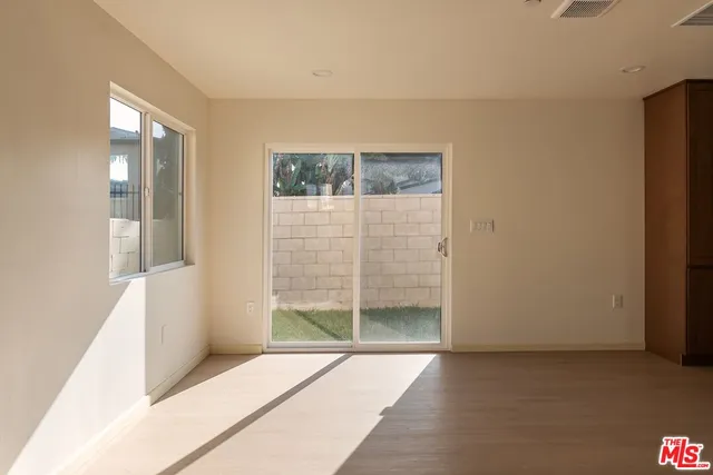 $2,900 | 1120 West 110th Street, Unit 1/2, Los Angeles, CA 90044