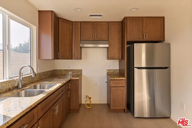 $2,900 | 1120 West 110th Street, Unit 1/2, Los Angeles, CA 90044