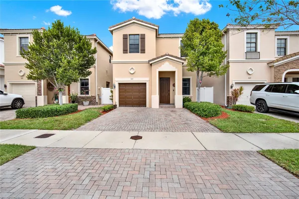 $750,000 | 805 Northeast 191st Street, Miami, FL 33179