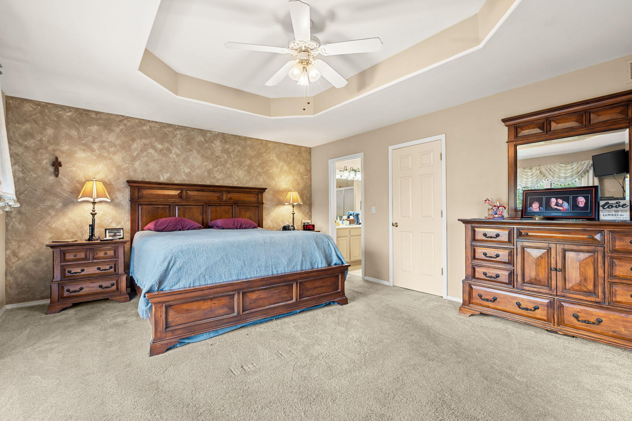 133 Point Seven Road, Unit 15 Kimberling City, MO 65686 - Photo 22 of 56 133-Point-Seven-Rd-15-Owners-Suite-Bedro