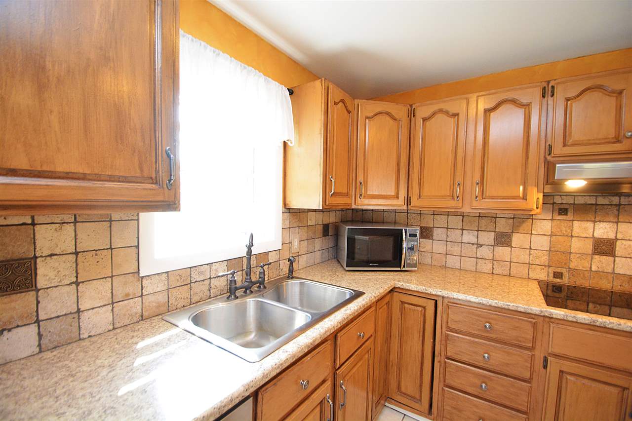 13 Gerrish Road Dover, NH 03820 - Photo 12 of 40