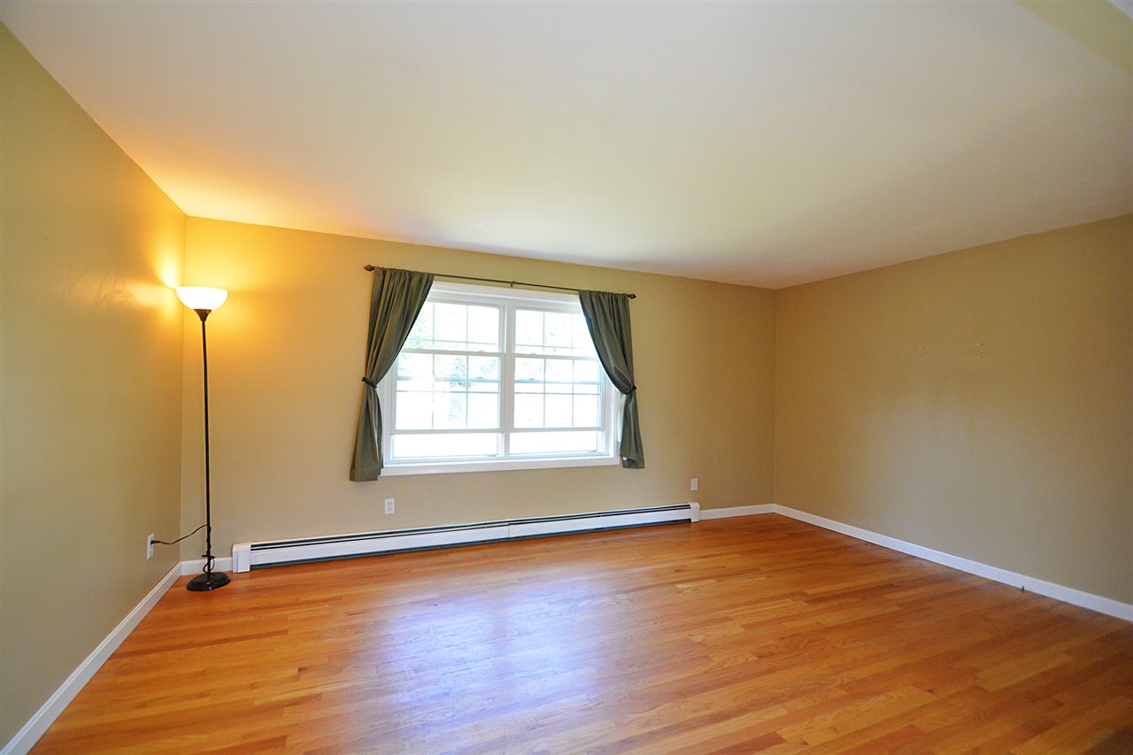 13 Gerrish Road Dover, NH 03820 - Photo 18 of 40