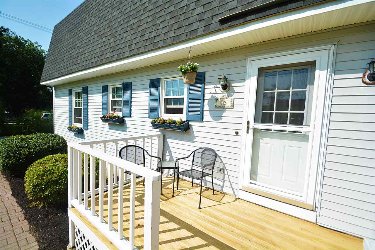 13 Gerrish Road Dover, NH 03820 - Photo 3 of 40