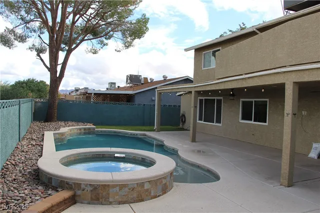 $2,650 | 303 Heather Drive, Henderson, NV 89002