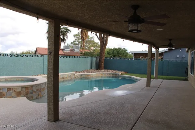 $2,650 | 303 Heather Drive, Henderson, NV 89002