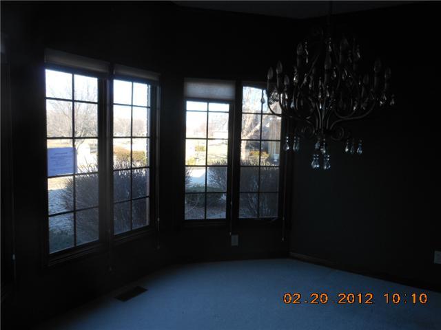 2181 Ridgemere Way Greenwood, IN 46143 - Photo 4 of 10 Gallery Image 4
