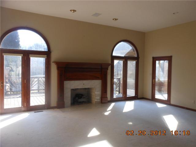 2181 Ridgemere Way Greenwood, IN 46143 - Photo 7 of 10 Gallery Image 7