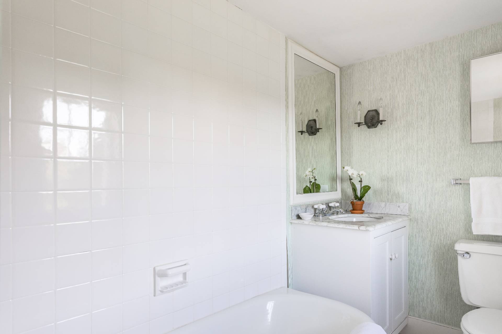 117 Egypt Lane East Hampton, NY 11937 - Photo 35 of 36 a bathroom with a sink toilet tub and shower