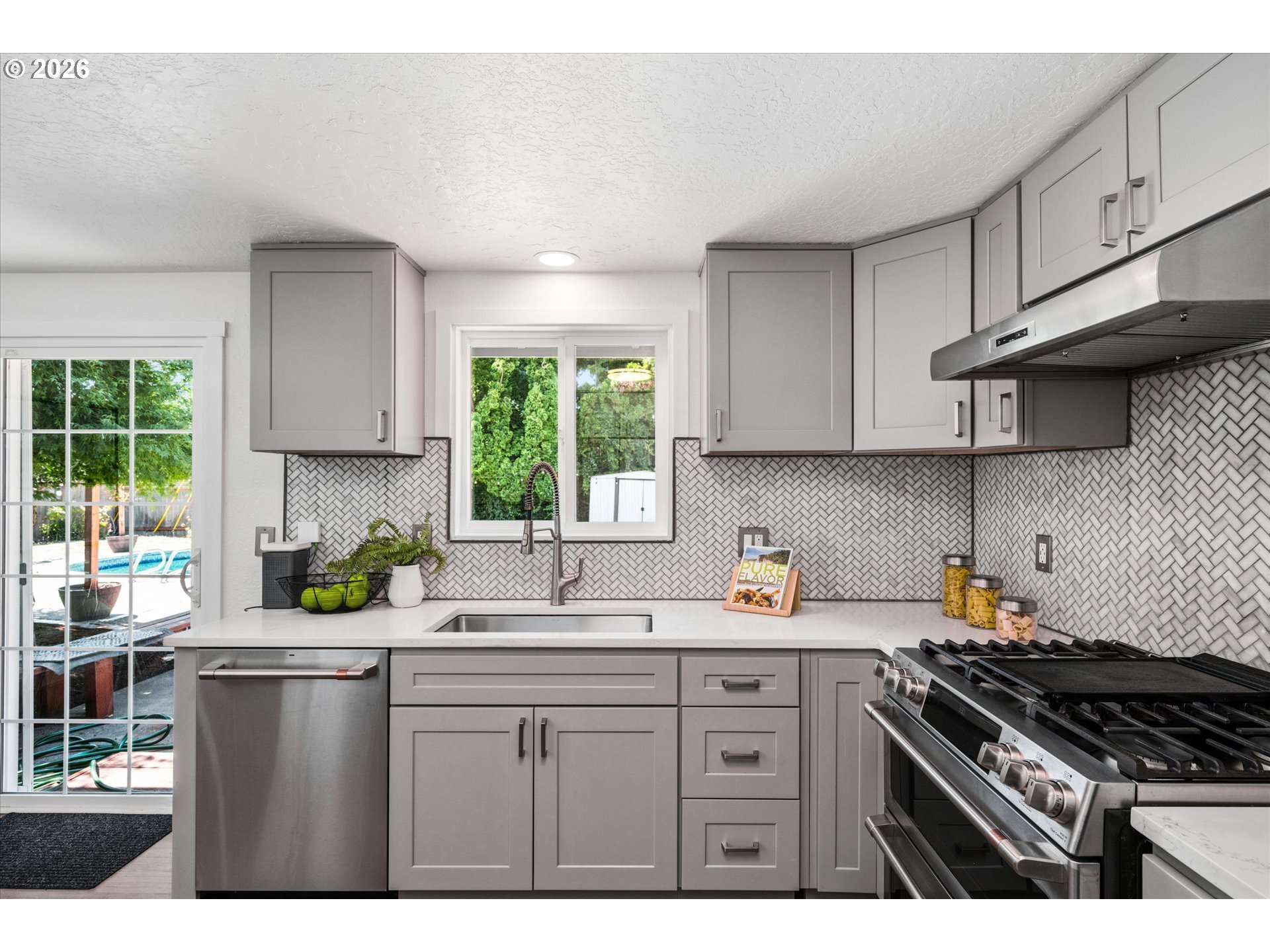2230 Azure Street Eugene, OR 97401 - Photo 12 of 42 Kitchen