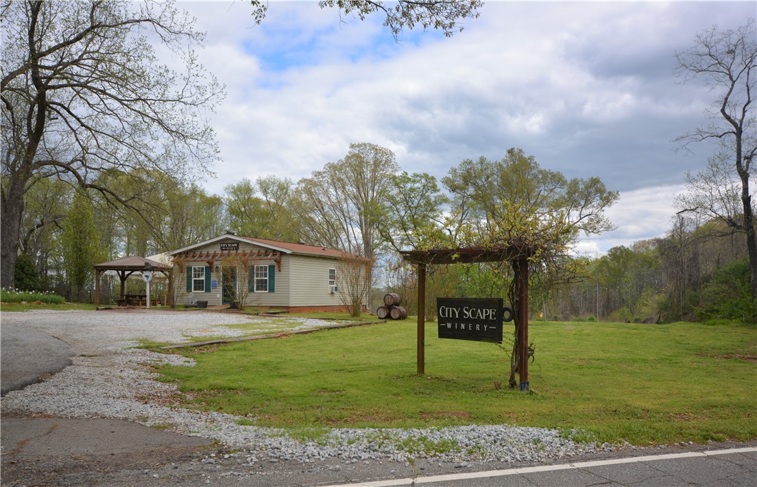 731 Dunklin Bridge Road Fountain Inn, SC 29644 - Photo 12 of 19