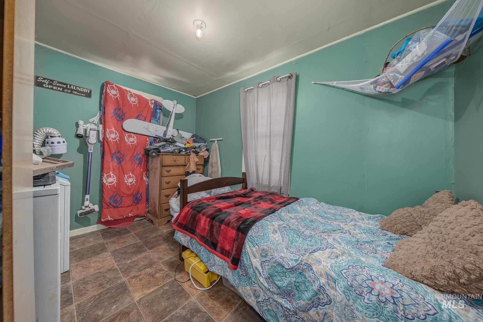 2894 Little Valley Road Harper, OR 97906 - Photo 7 of 41