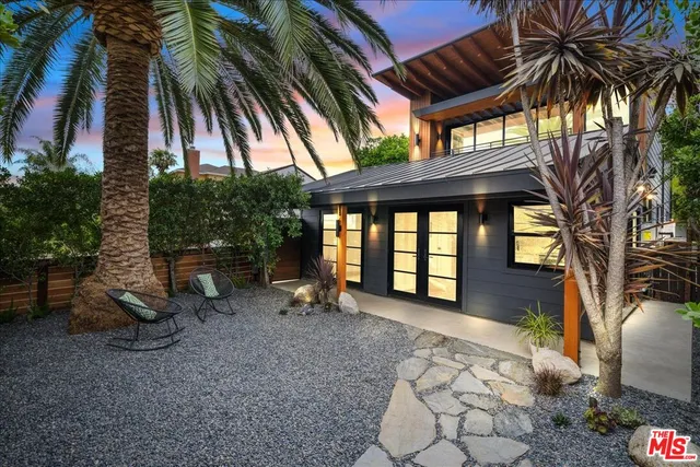 $3,950 | 4027 Moore Street, Los Angeles, CA 90066