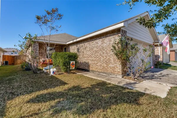 $289,000 | 9009 Quarry Ridge Trail, Fort Worth, TX 76244