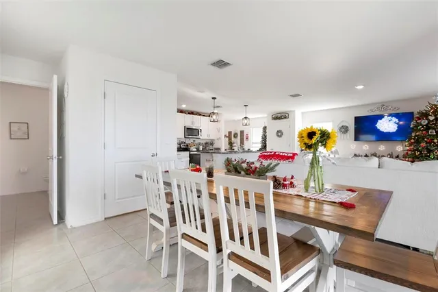 $399,900 | 10215 Charlotte Dr., Parrish, FL 34219