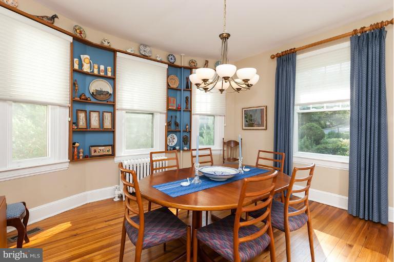 2200 Chilham Road Baltimore, MD 21209 - Photo 24 of 30 Dining Room