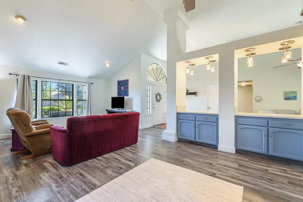 $548,444 | 2043 Escalon Avenue, Clovis, CA 93611