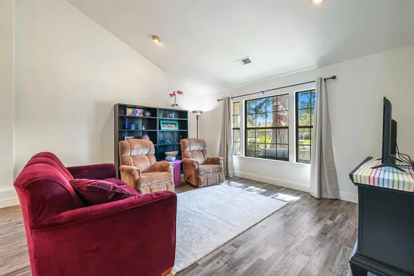 $548,444 | 2043 Escalon Avenue, Clovis, CA 93611