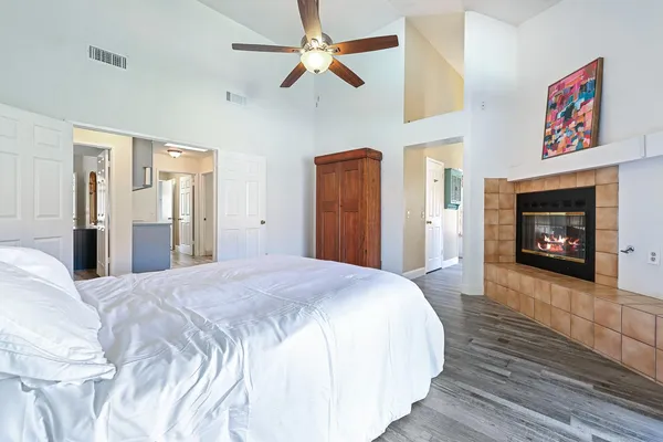 $548,444 | 2043 Escalon Avenue, Clovis, CA 93611