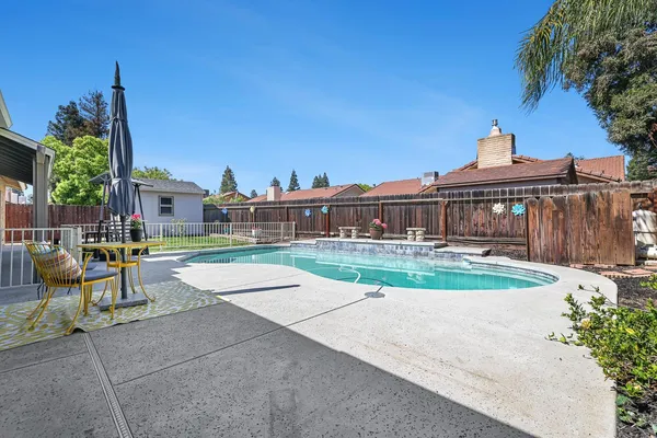 $548,444 | 2043 Escalon Avenue, Clovis, CA 93611