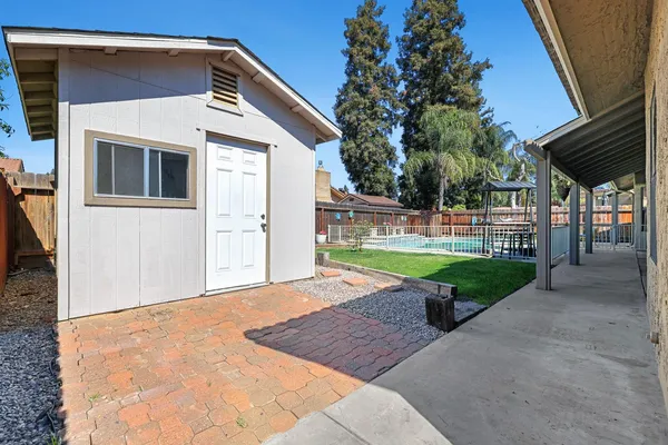 $548,444 | 2043 Escalon Avenue, Clovis, CA 93611