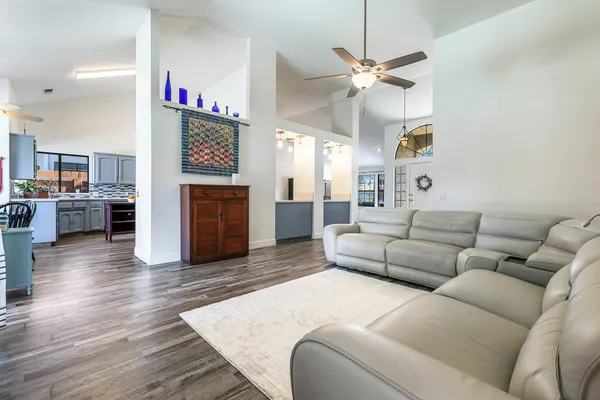 $548,444 | 2043 Escalon Avenue, Clovis, CA 93611