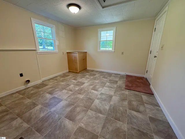 $360,000 | 566 West Pine Grove Road, Fair Play, SC 29643