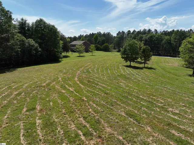 $360,000 | 566 West Pine Grove Road, Fair Play, SC 29643