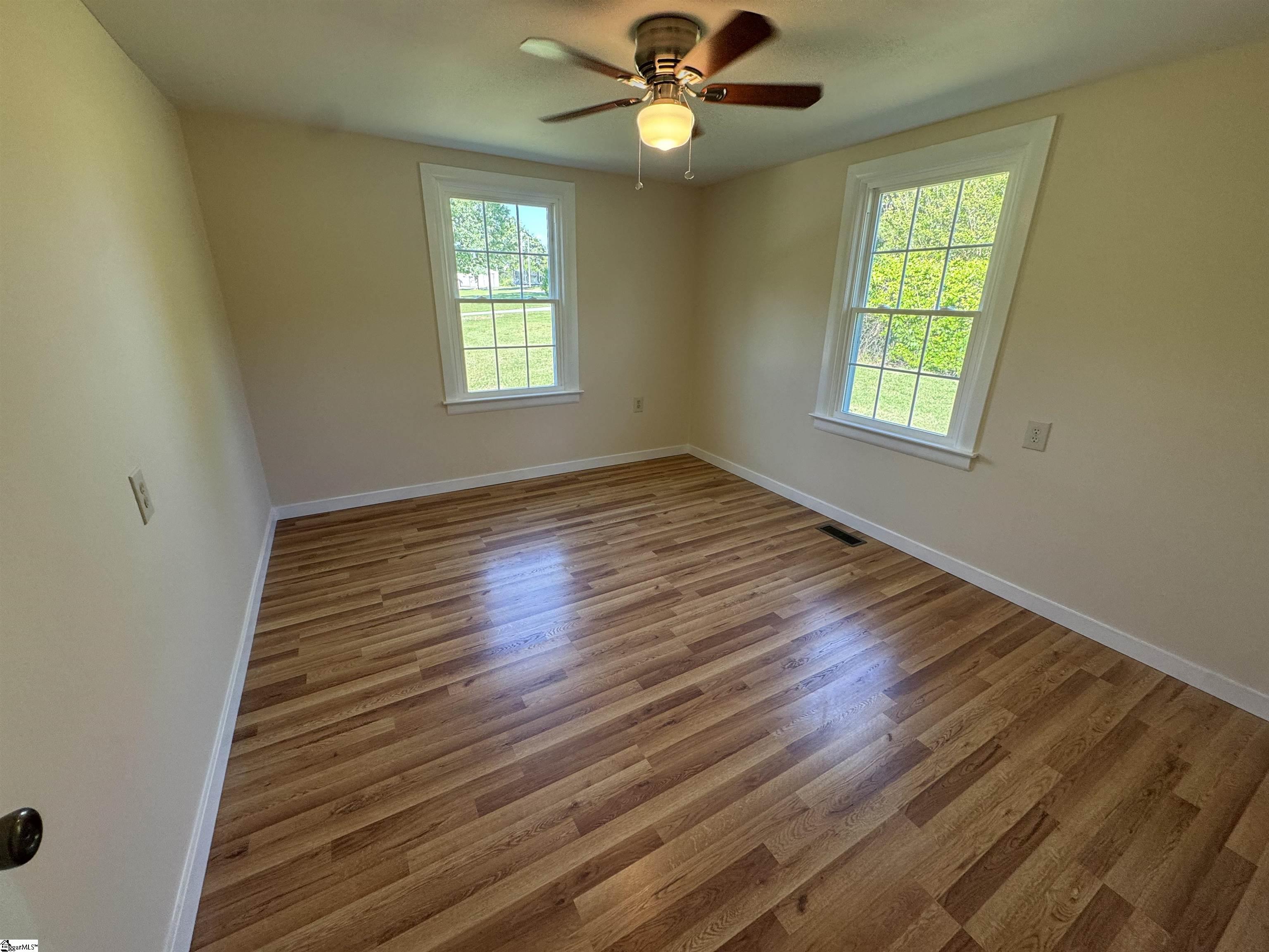 566 West Pine Grove Road Fair Play, SC 29643 - Photo 13 of 47 Gallery Image 13