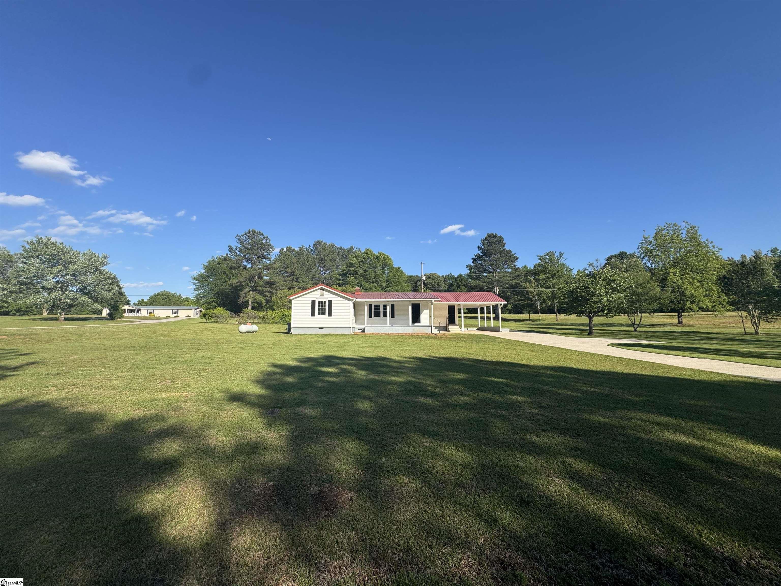 566 West Pine Grove Road Fair Play, SC 29643 - Photo 16 of 47 Gallery Image 16