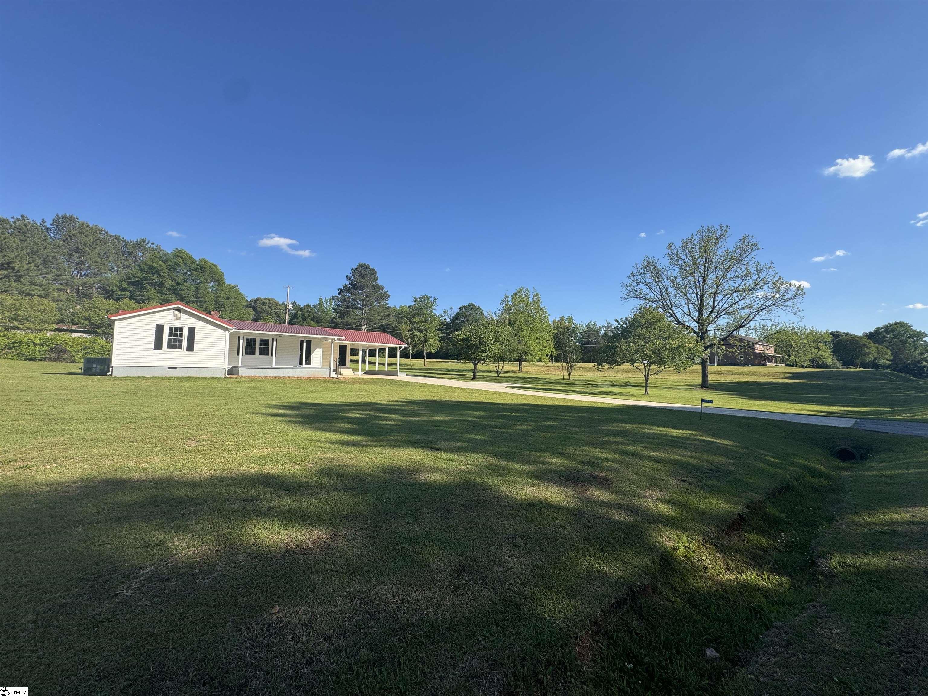 566 West Pine Grove Road Fair Play, SC 29643 - Photo 17 of 47 Gallery Image 17