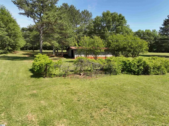 $360,000 | 566 West Pine Grove Road, Fair Play, SC 29643