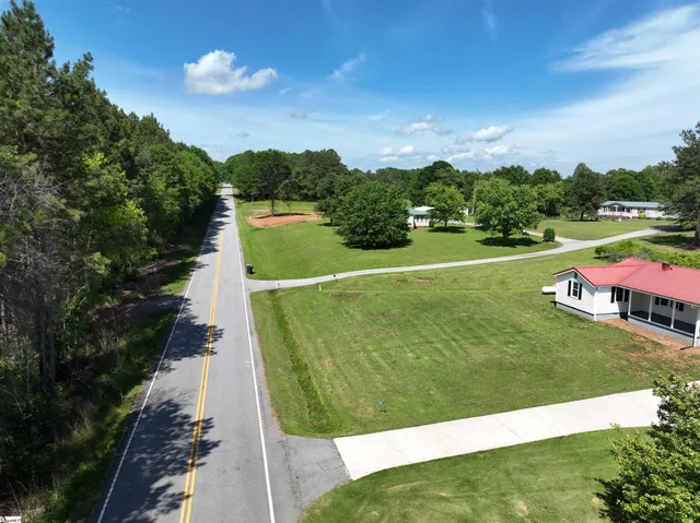 $360,000 | 566 West Pine Grove Road, Fair Play, SC 29643