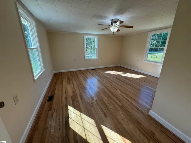 $360,000 | 566 West Pine Grove Road, Fair Play, SC 29643