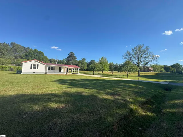 $360,000 | 566 West Pine Grove Road, Fair Play, SC 29643