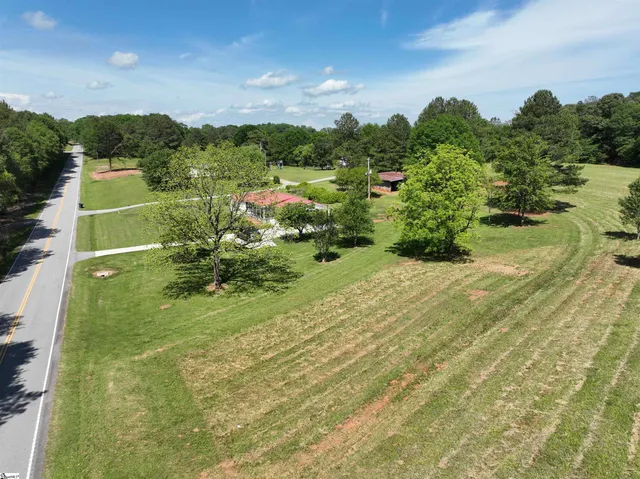 $360,000 | 566 West Pine Grove Road, Fair Play, SC 29643