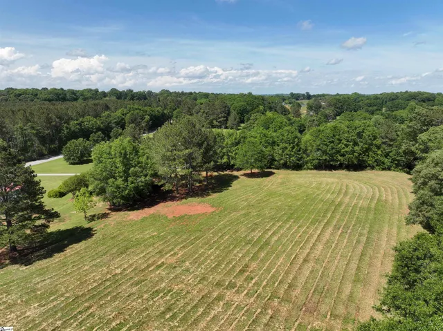 $360,000 | 566 West Pine Grove Road, Fair Play, SC 29643