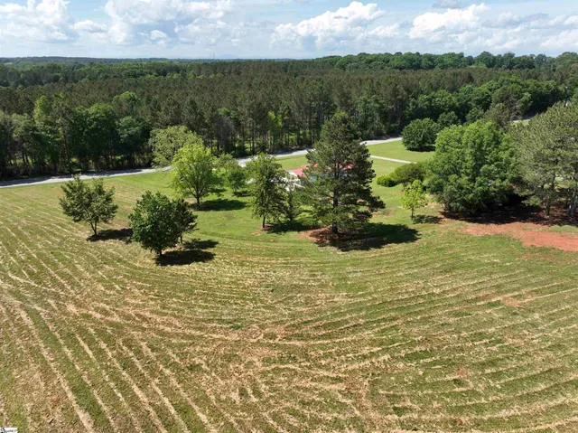 $360,000 | 566 West Pine Grove Road, Fair Play, SC 29643