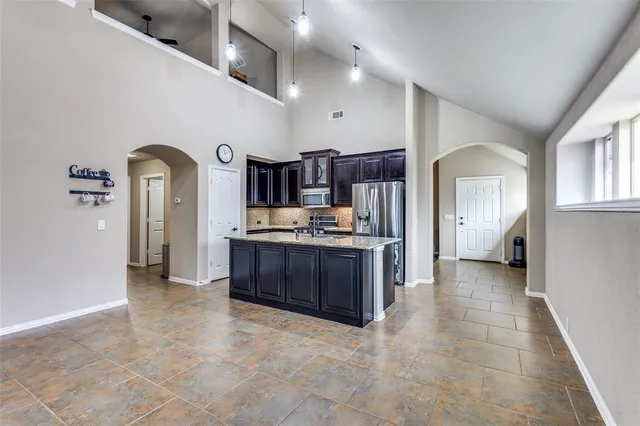 $389,500 | 817 Honeywell Drive, Anna, TX 75409