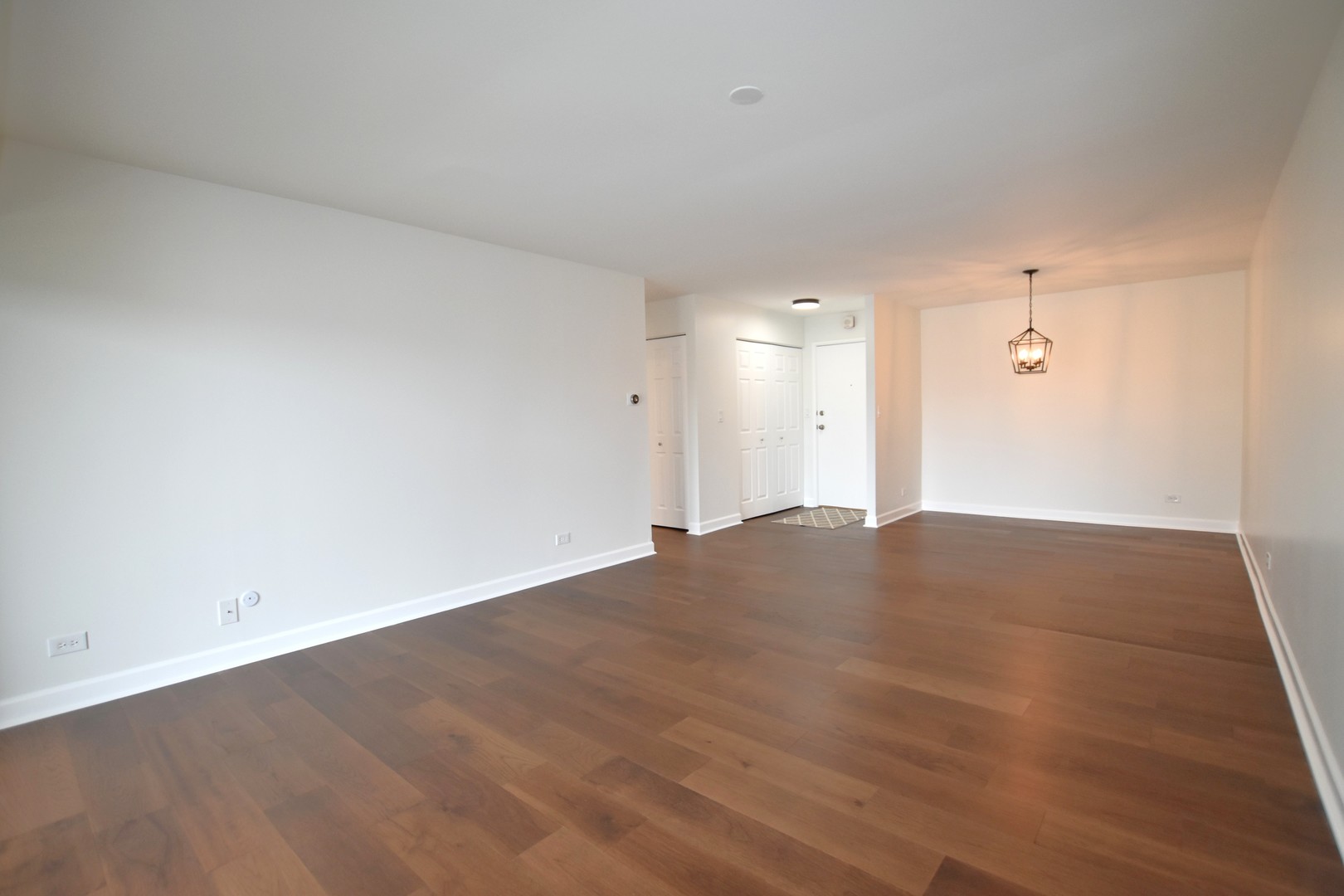 500 West Huntington Commons Road, Unit 157 Mount Prospect, IL 60056 - Photo 7 of 24 a view of empty room