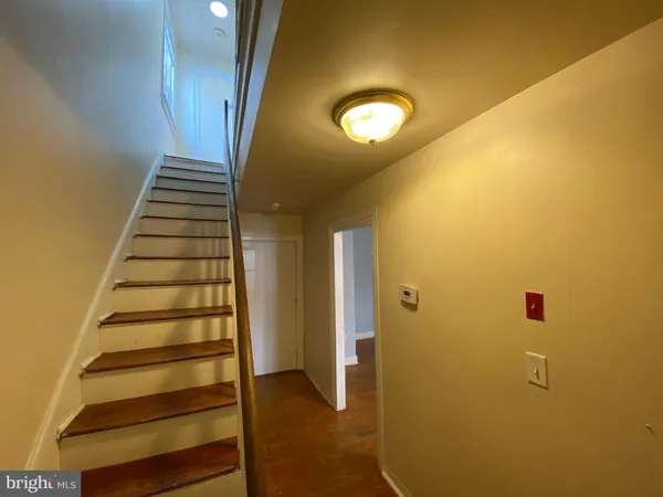 $1,645 | 604 Caroline Street, Unit 2, Fredericksburg, VA 22401