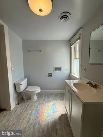 $1,695 | 604 Caroline Street, Unit 2, Fredericksburg, VA 22401