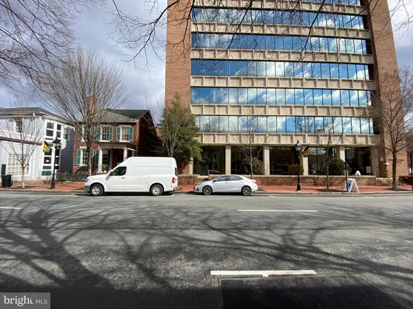 $1,645 | 604 Caroline Street, Unit 2, Fredericksburg, VA 22401