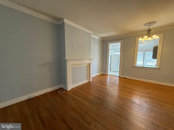 $1,695 | 604 Caroline Street, Unit 2, Fredericksburg, VA 22401