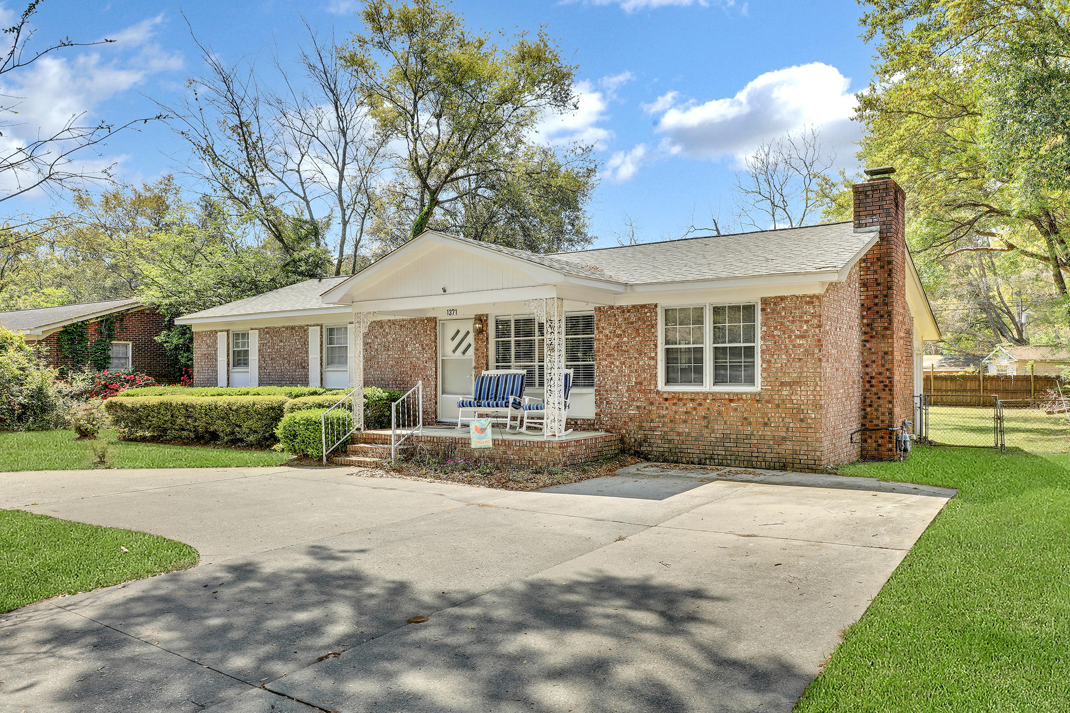 1371 Camp Road Charleston, SC 29412 - Photo 1 of 30 1R3A8854