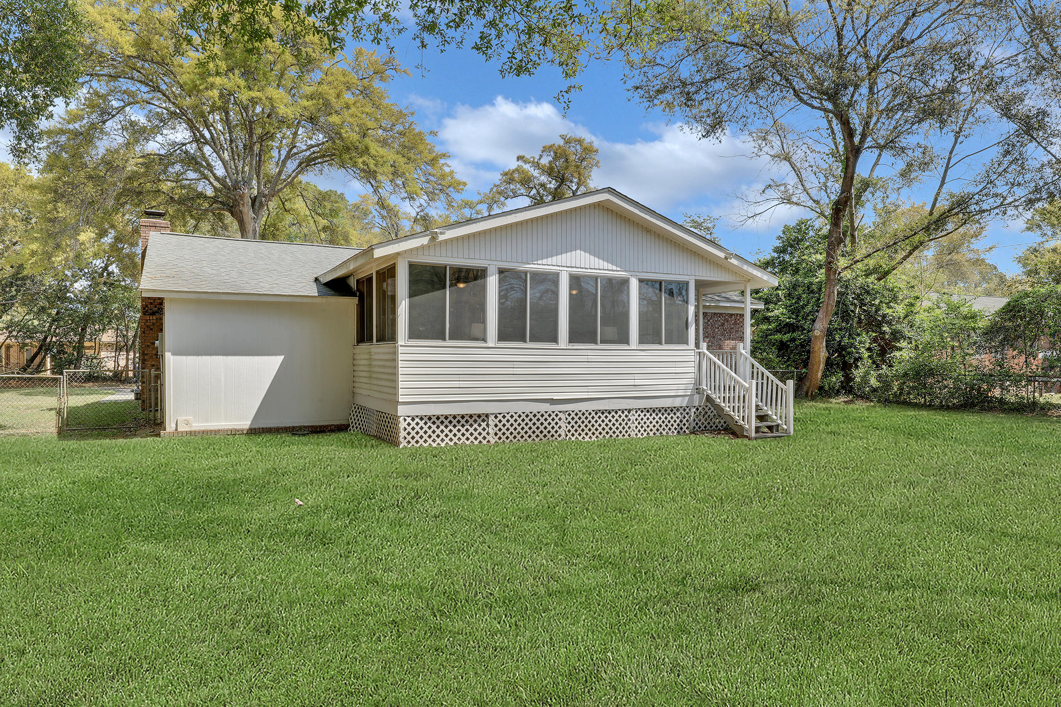 1371 Camp Road Charleston, SC 29412 - Photo 27 of 30 1R3A9050